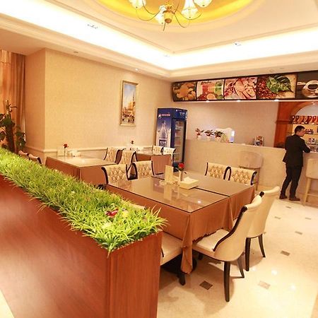Vienna International Hotel Guigang Hecheng Road Dış mekan fotoğraf