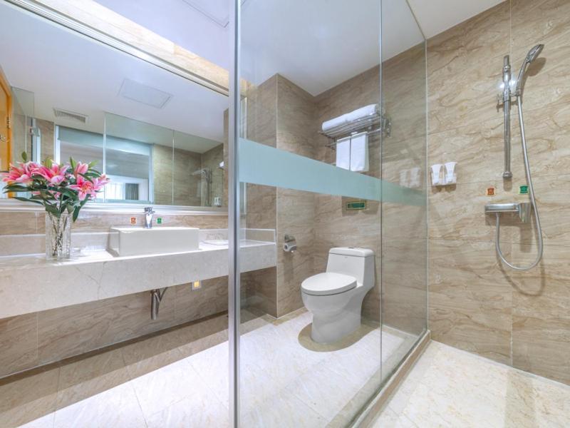 Vienna International Hotel Guigang Hecheng Road Dış mekan fotoğraf
