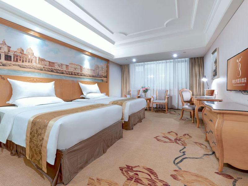 Vienna International Hotel Guigang Hecheng Road Dış mekan fotoğraf